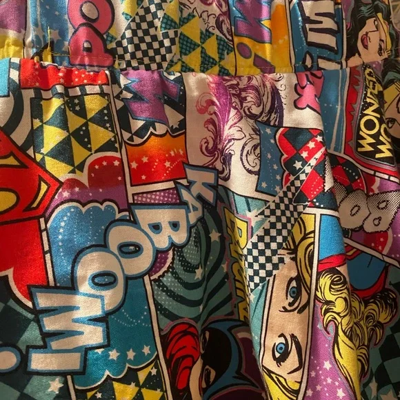 Colorful Comic Print Women Skirt - your superhero’s in one pretty bespoke piece - Picture 4 of 7